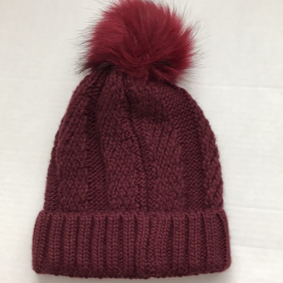 WEST LOOP BURGUNDY POM HAT - Picture 3 of 7